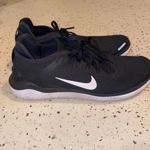 Size 10 Black Nike Free Runs
